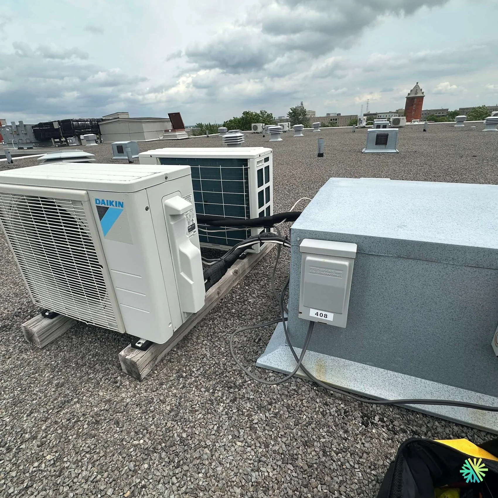 Expert technician from Pelican Heating & Air installing a Daikin heat pump in a Bellevue home, ensuring reliable climate control